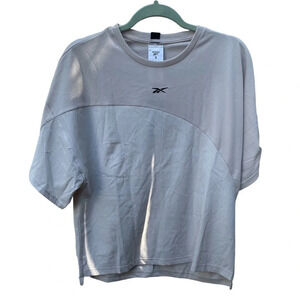 NWT REEBOK WOMENS OVERSIZED TEE
